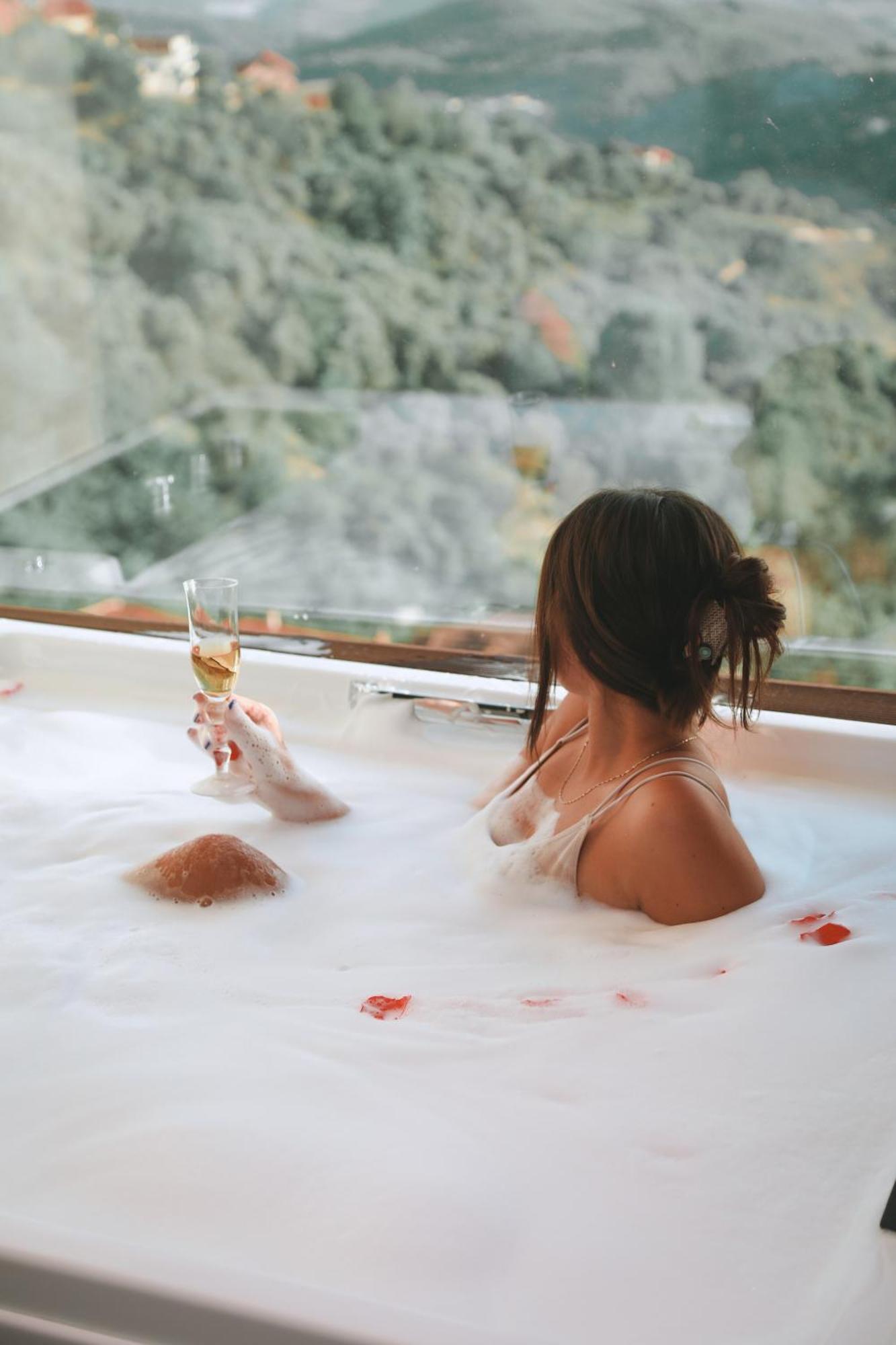 Z Art Hotel Kruje Bagian luar foto