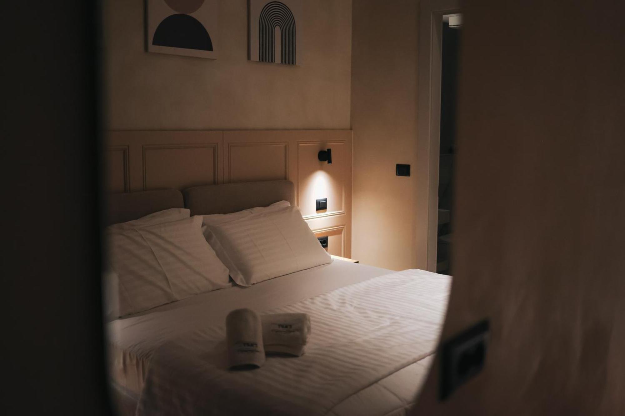 Z Art Hotel Kruje Bagian luar foto