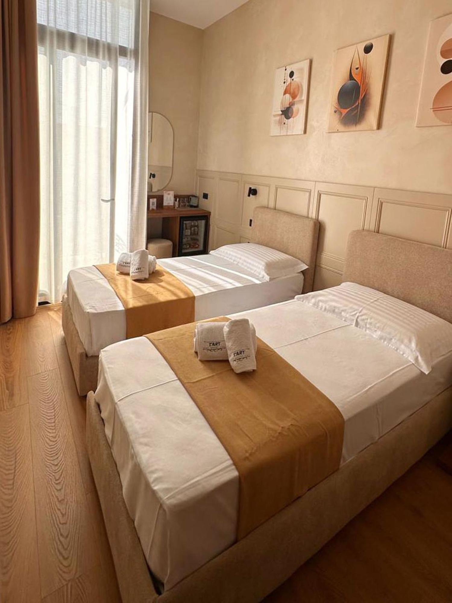 Z Art Hotel Kruje Bagian luar foto